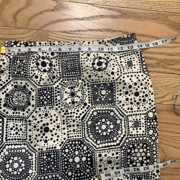 TRINA TURK BLACK & WHITE‎ SKIRTSUIT SIZE 2 - Picture 7 of 7